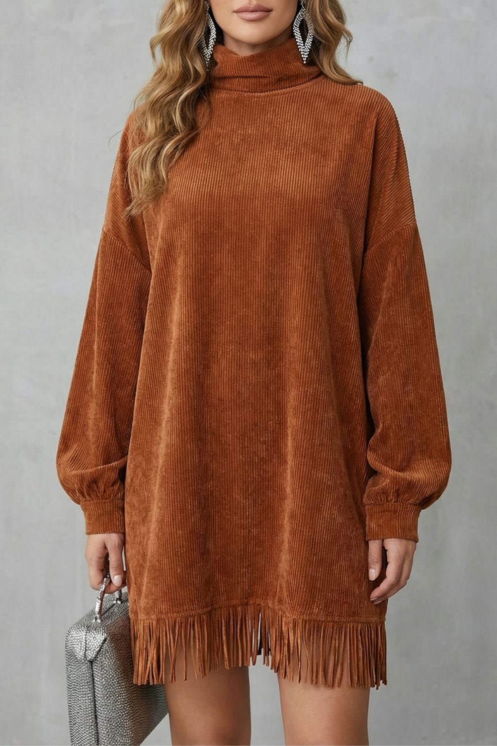 Castellaine – Charme com franjas – Vestido curto de gola alta