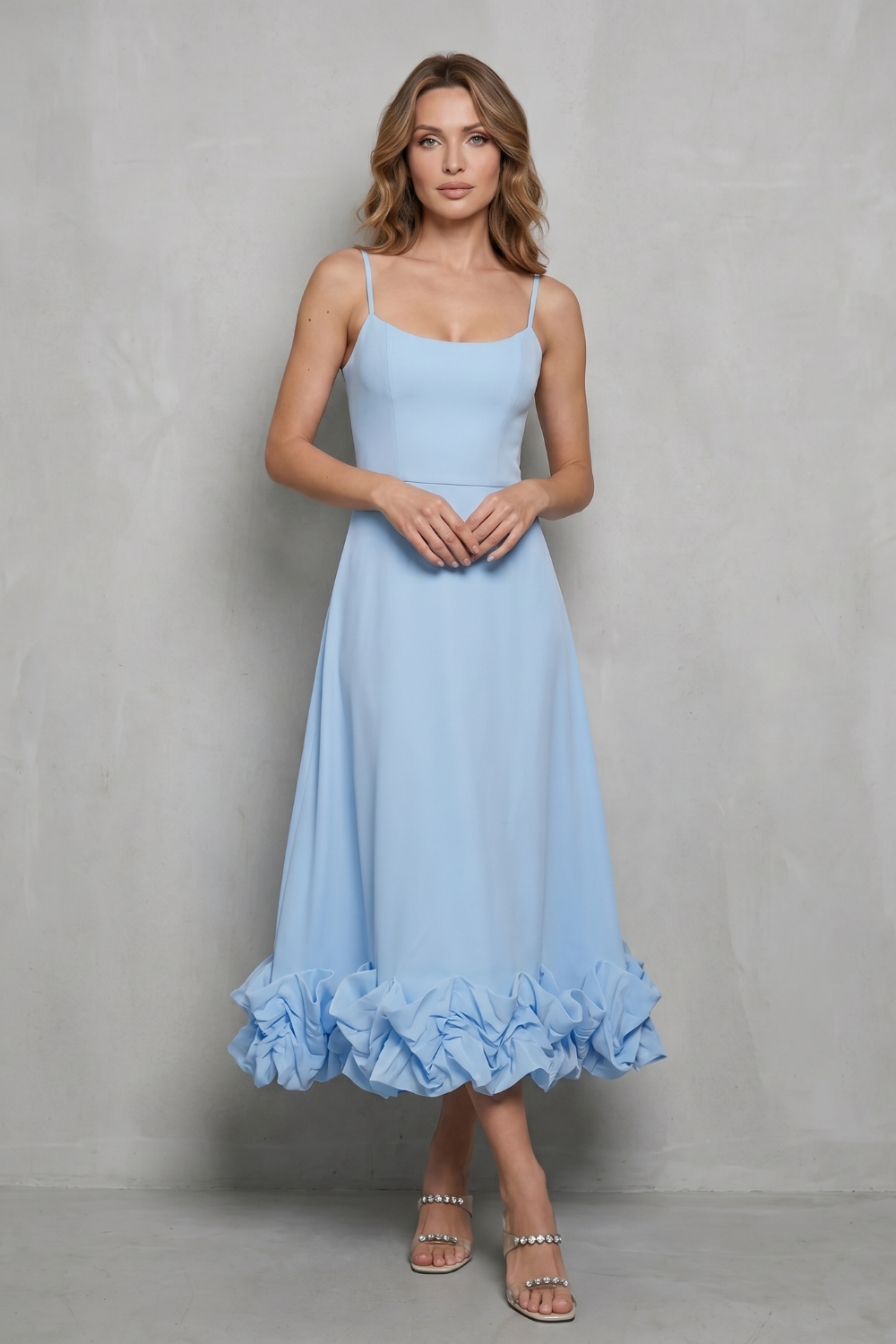 Elowenne – Babado romântico na barra – Vestido midi sem alças