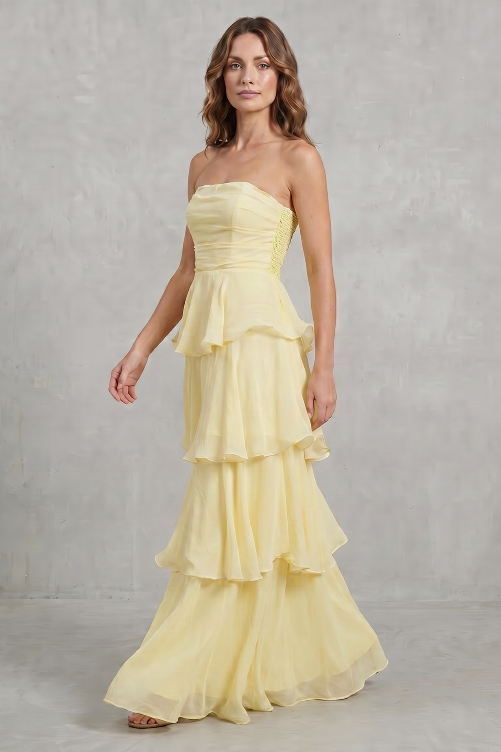 Margaret – Camadas fluidas em cascata – Vestido longo tomara que caia com babados