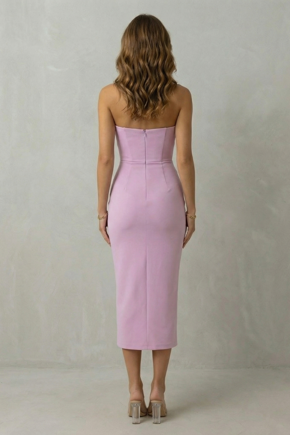 Blair – Elegância atemporal e esculpida – Vestido midi sem mangas drapeado