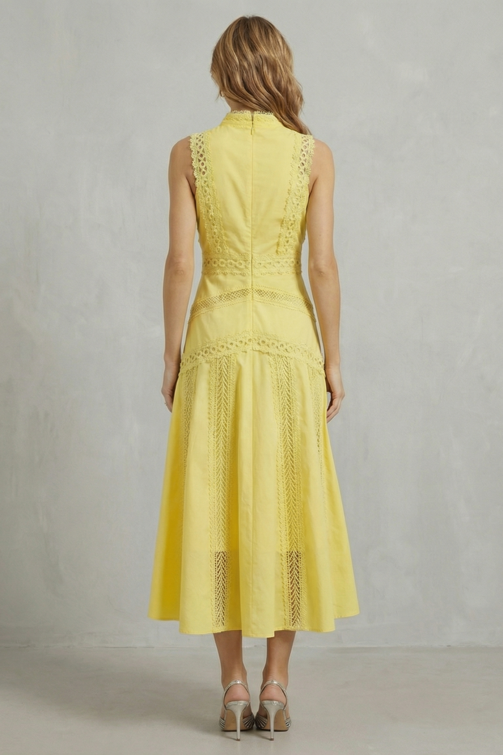 Gracia – Painéis de renda delicados – Vestido midi elegante