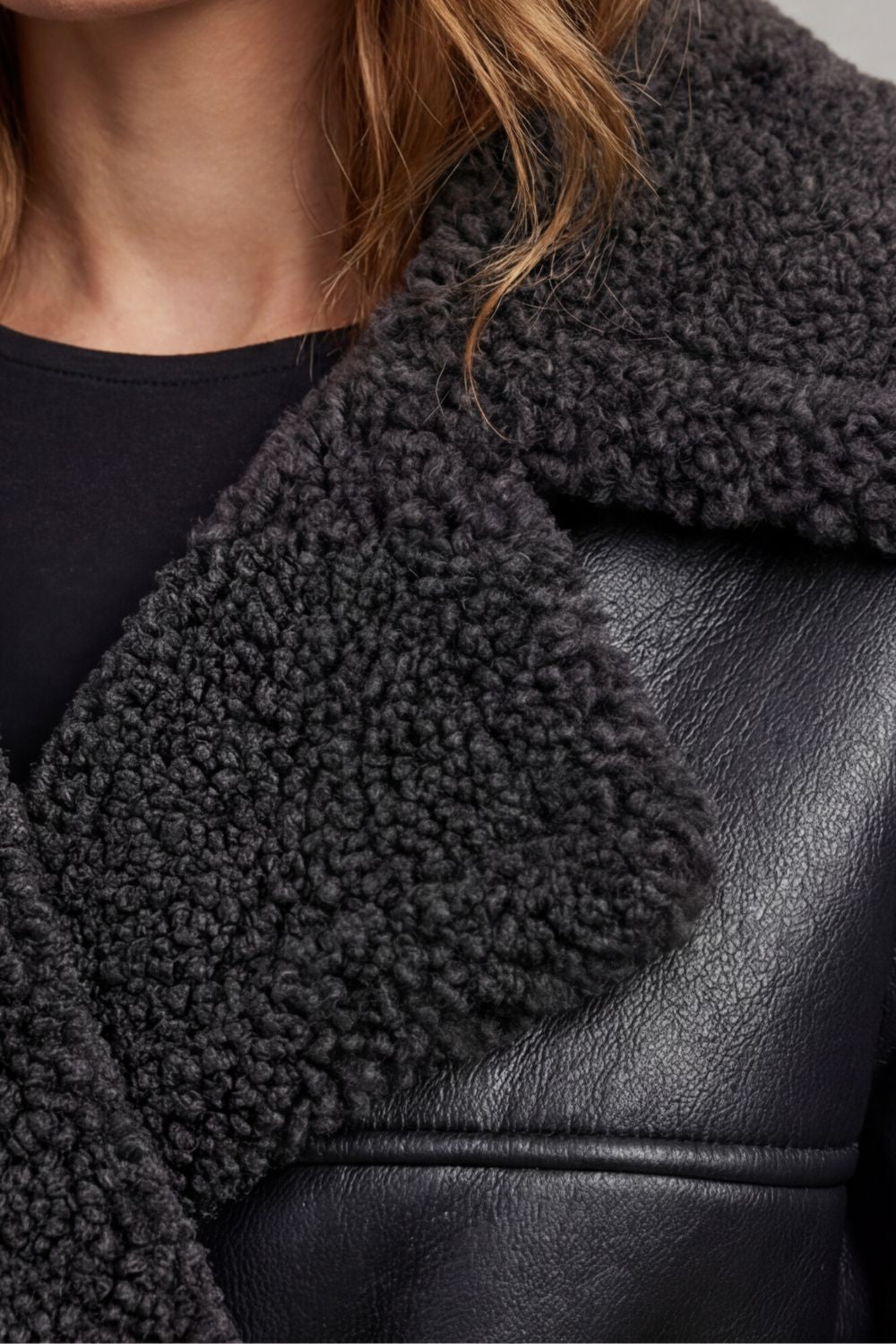 Ravienne – Calor amplo com cinto – Casaco shearling
