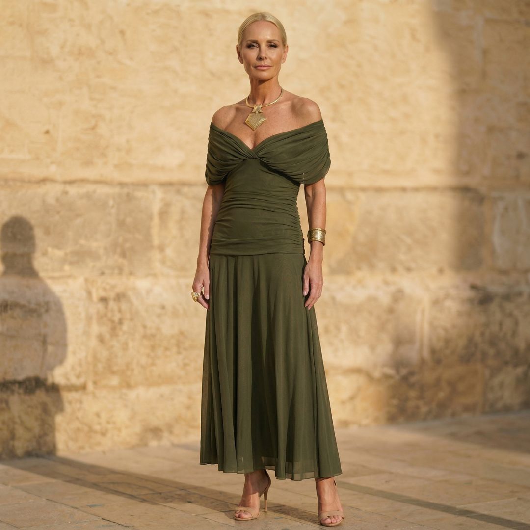 Jade | Vestido Verde Oliva Ombro a Ombro com Saia Evasê