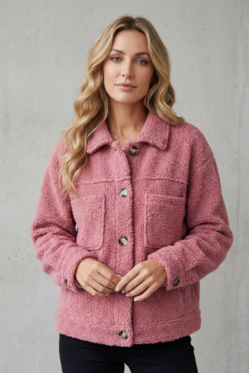 Floretta – Estilo fleece texturizado – Jaqueta com botões