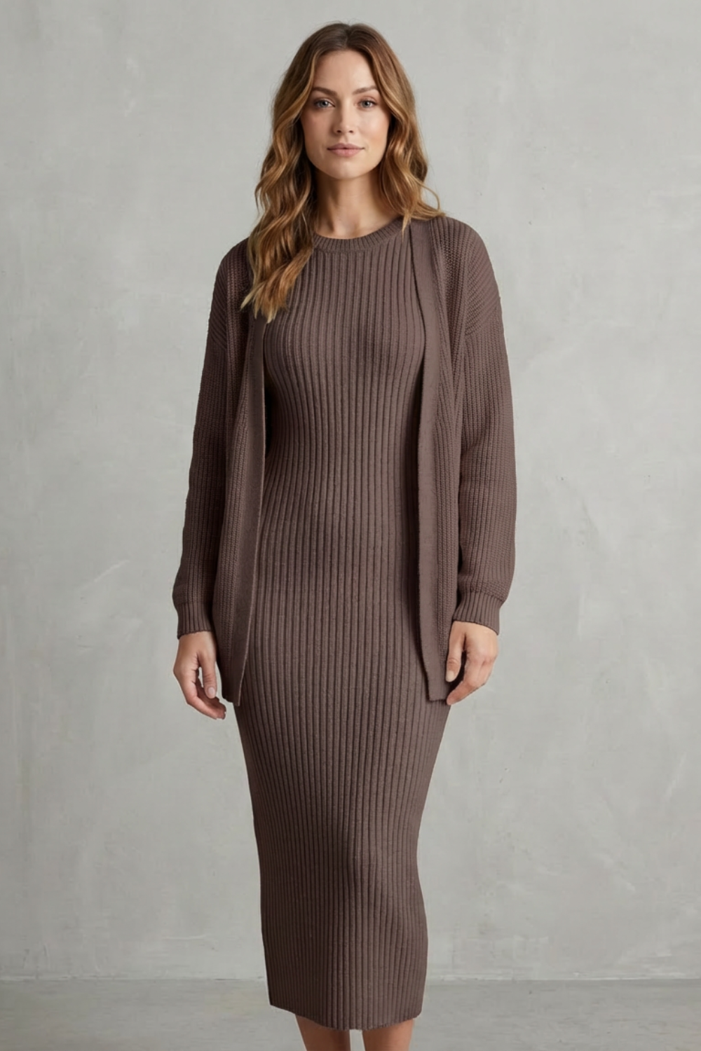 Aurelia – Conjunto Vestido Midi de Tricô Canelado – Conjunto de 2 Peças Justo com Cardigã