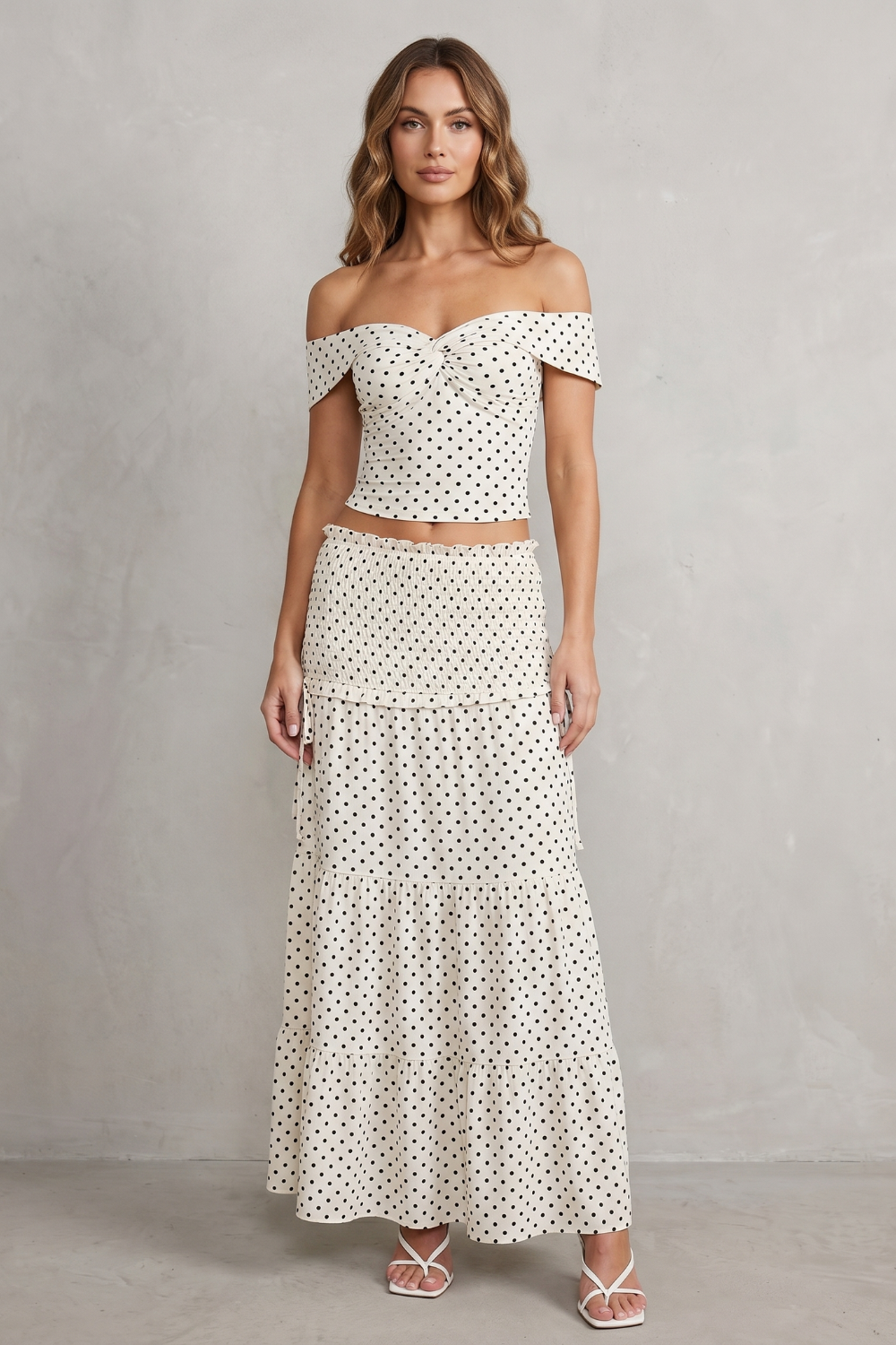 Bellafleur – Romance de bolinhas – Conjunto de saia