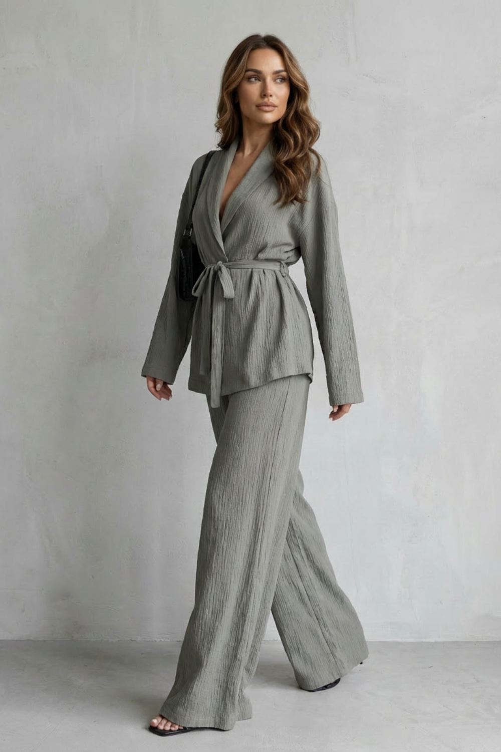 Calissa – Conjunto com Decote V e Cinto – Elegante Conjunto Pantalona