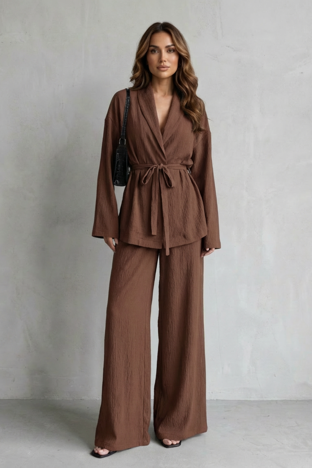 Calissa – Conjunto com Decote V e Cinto – Elegante Conjunto Pantalona