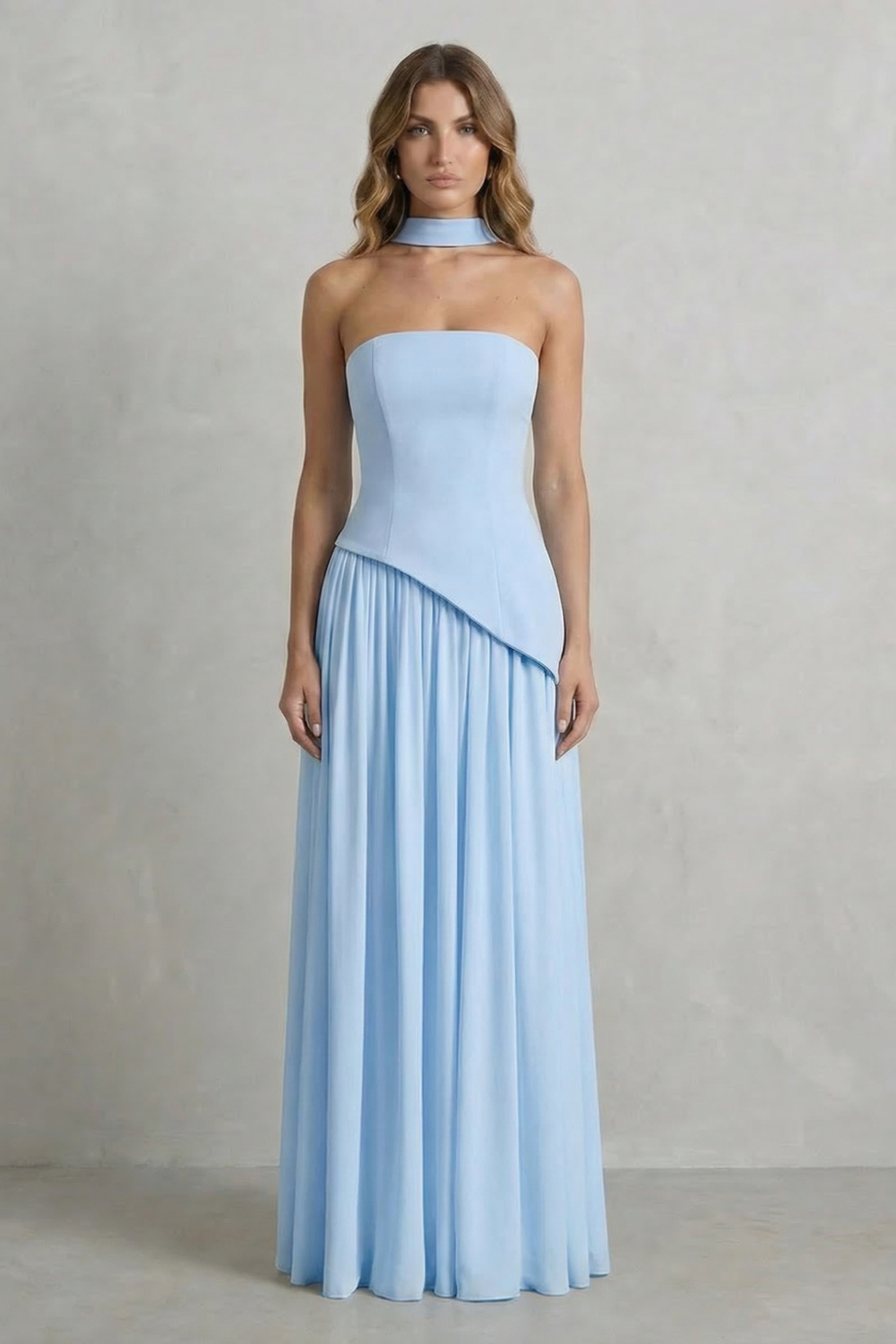 Celestara – Drapeado esculpido com fenda – Vestido longo tomara que caia