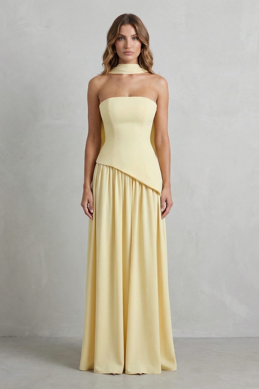 Celestara – Drapeado esculpido com fenda – Vestido longo tomara que caia