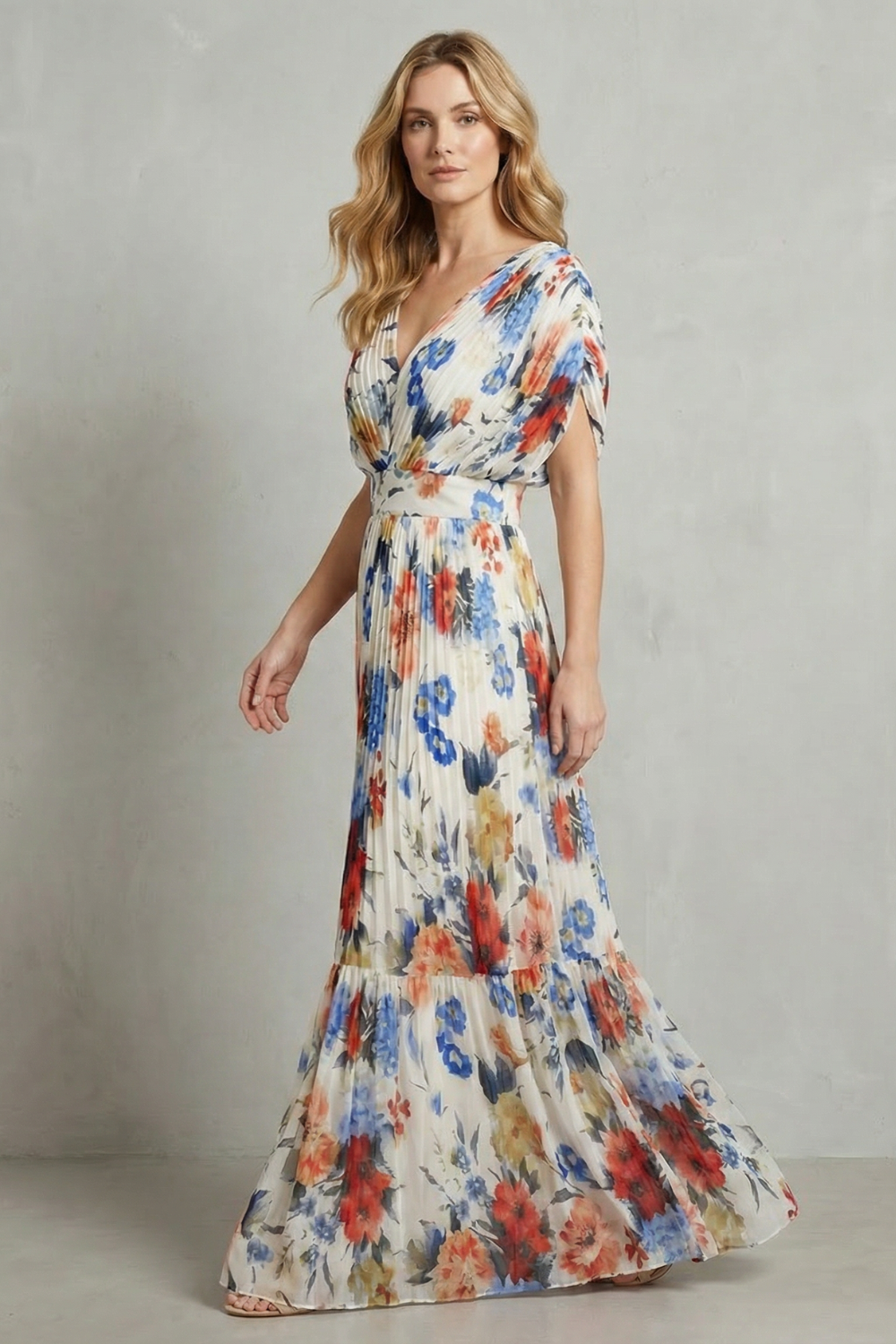 Floravienne – Elegância floral plissada – Vestido maxi