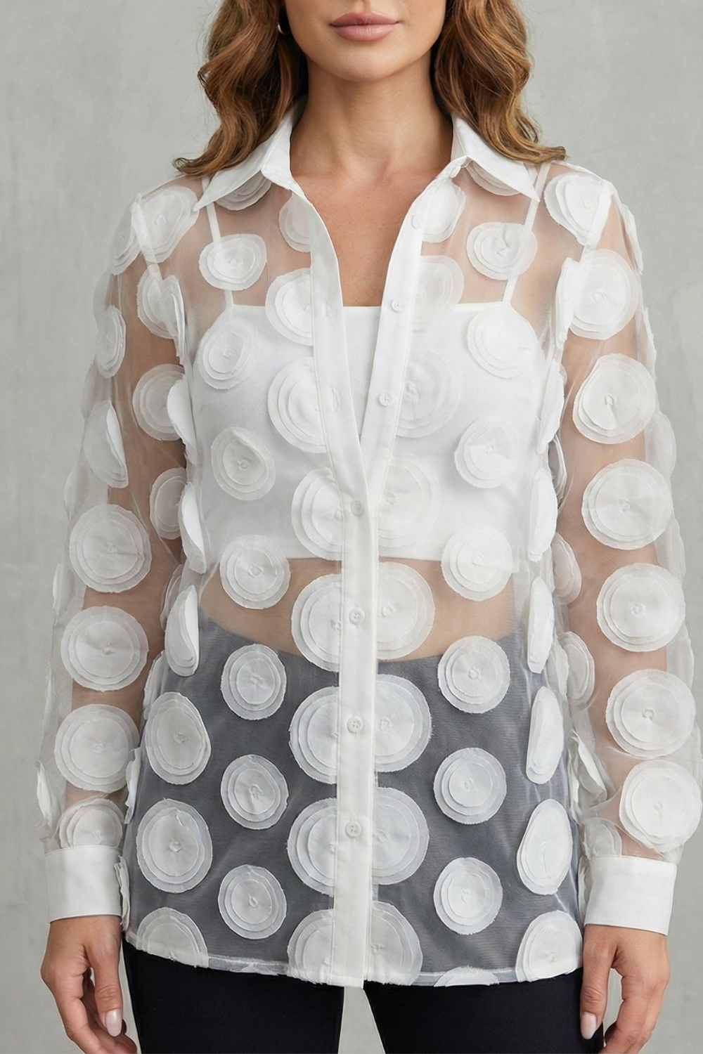 Floréline – Design com apliques florais transparentes – Blusa de tule