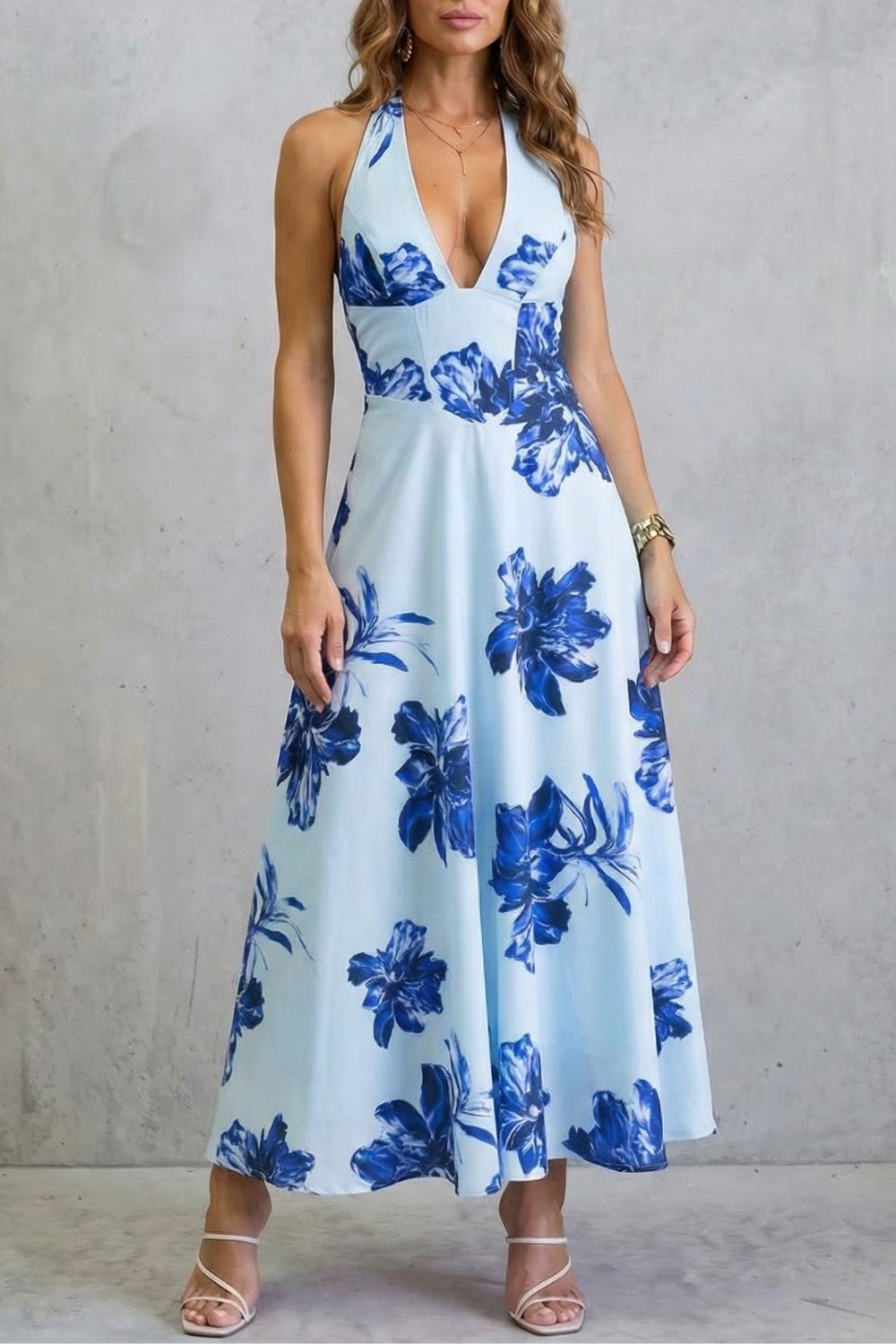 Florévia – Elegância floral com costas abertas – Vestido longo