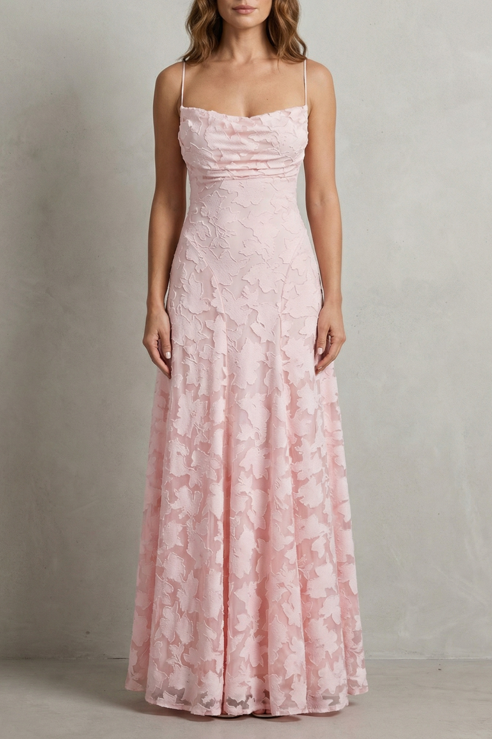 Florielle – Silhueta floral romântica – Vestido longo sem mangas