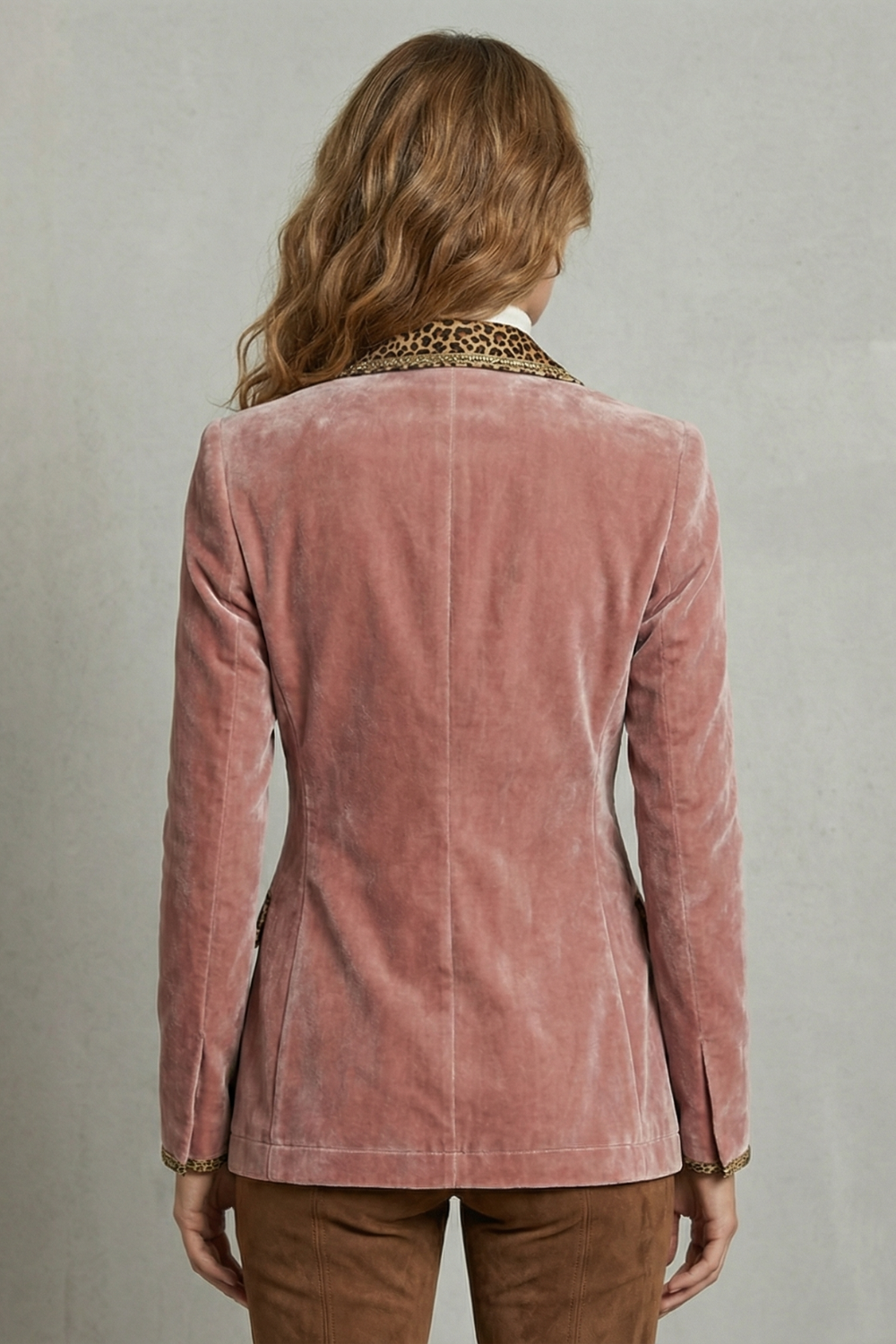 Léovelle – Contraste de onça elegante – Blazer de veludo