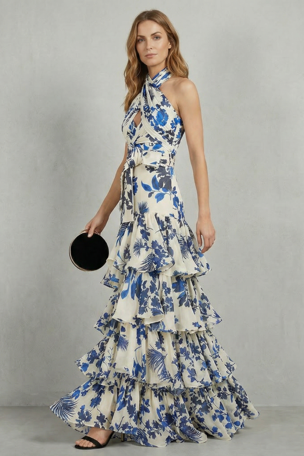 Lunarelle – Elegância floral com halter – Vestido maxi