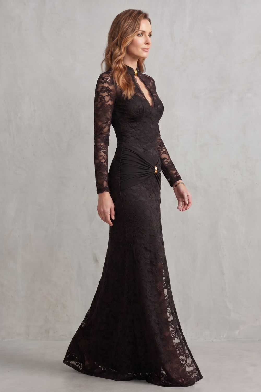 Lunéa – Vestido maxi com recortes em renda
