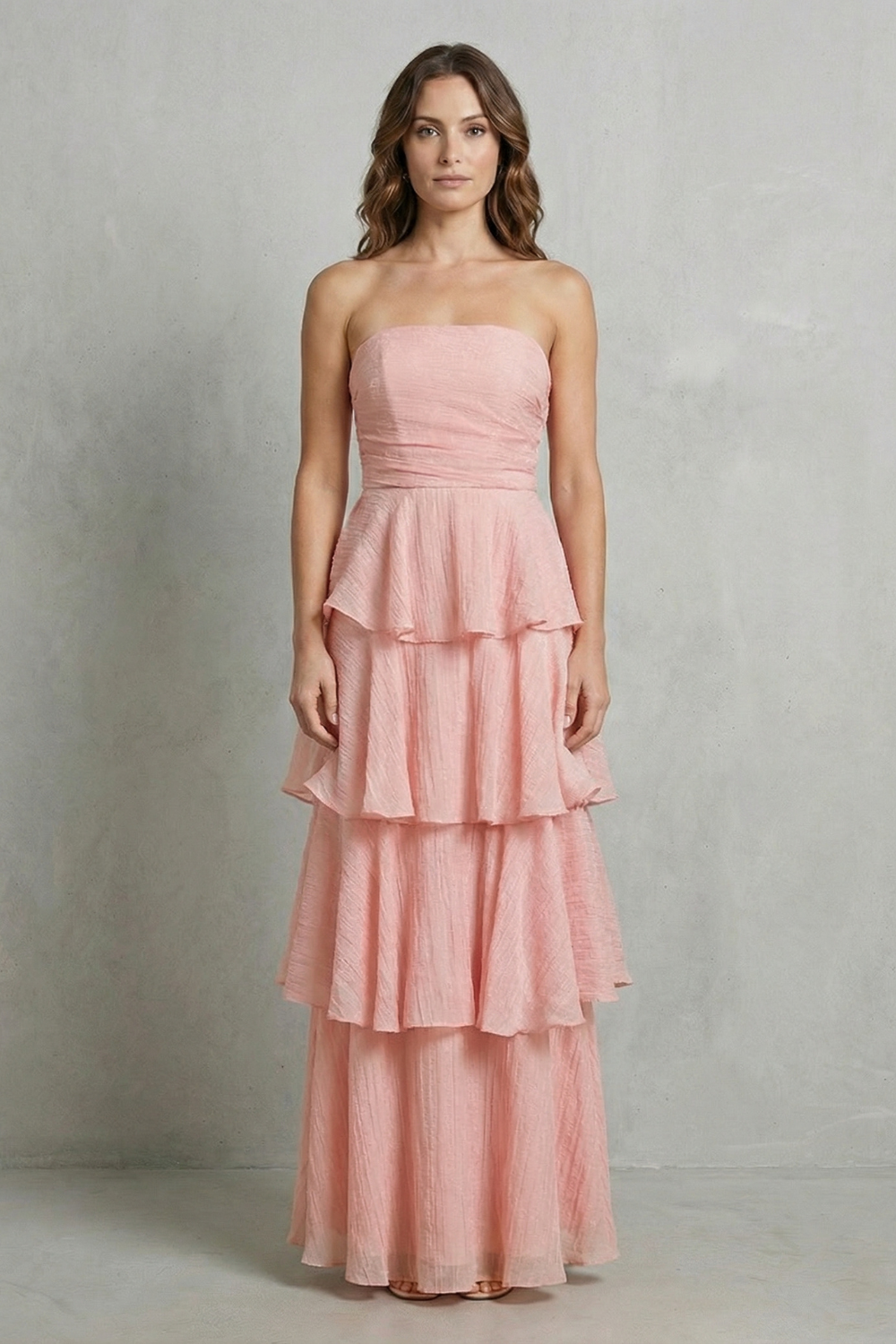 Margaret – Camadas fluidas em cascata – Vestido longo tomara que caia com babados