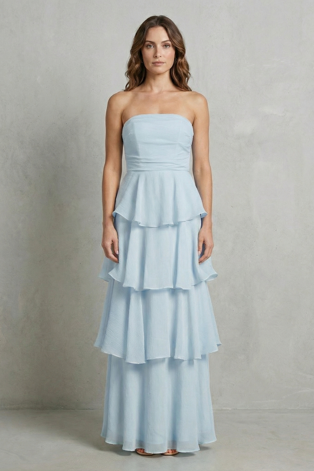 Margaret – Camadas fluidas em cascata – Vestido longo tomara que caia com babados