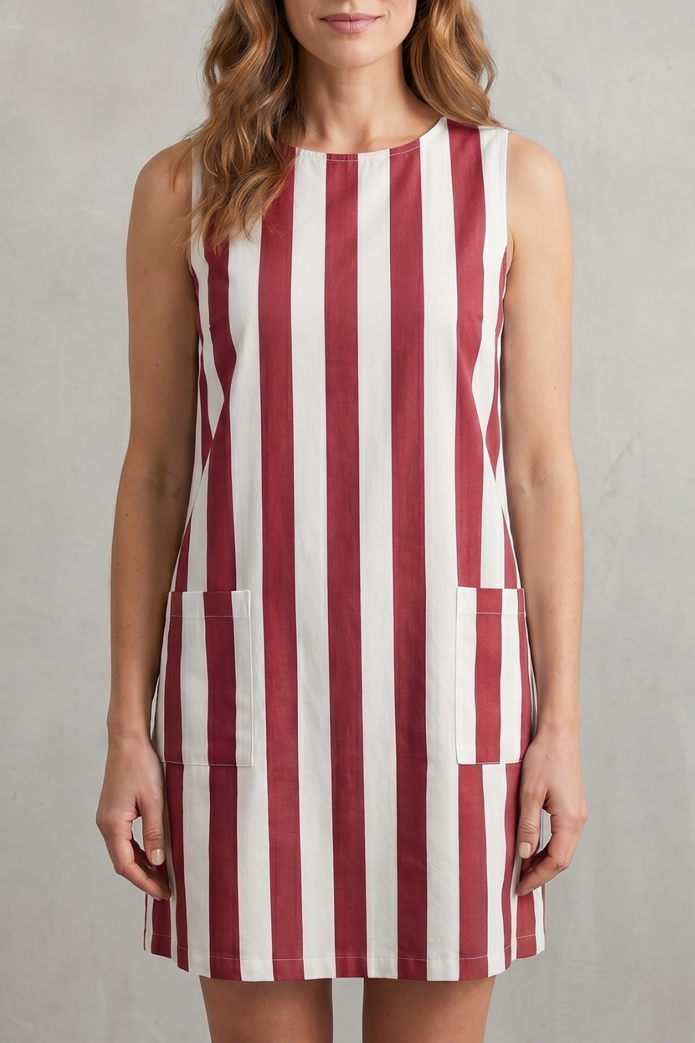 Marivelle – Charme listrado monocromático – Vestido curto