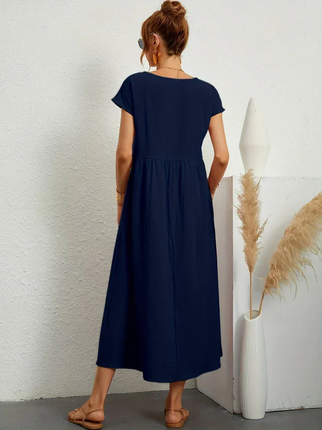 Gabrielle™ — Vestido Midi Fluido com Elegância Atemporal