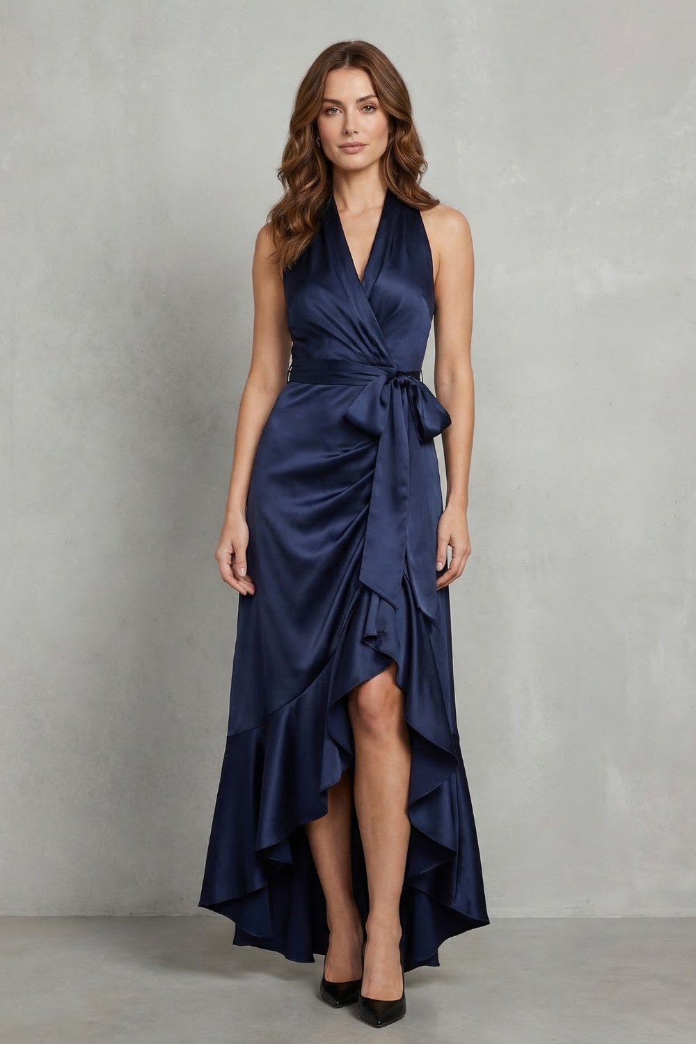 Noctavelle – Silhueta drapeada em cetim – Vestido longo para noite