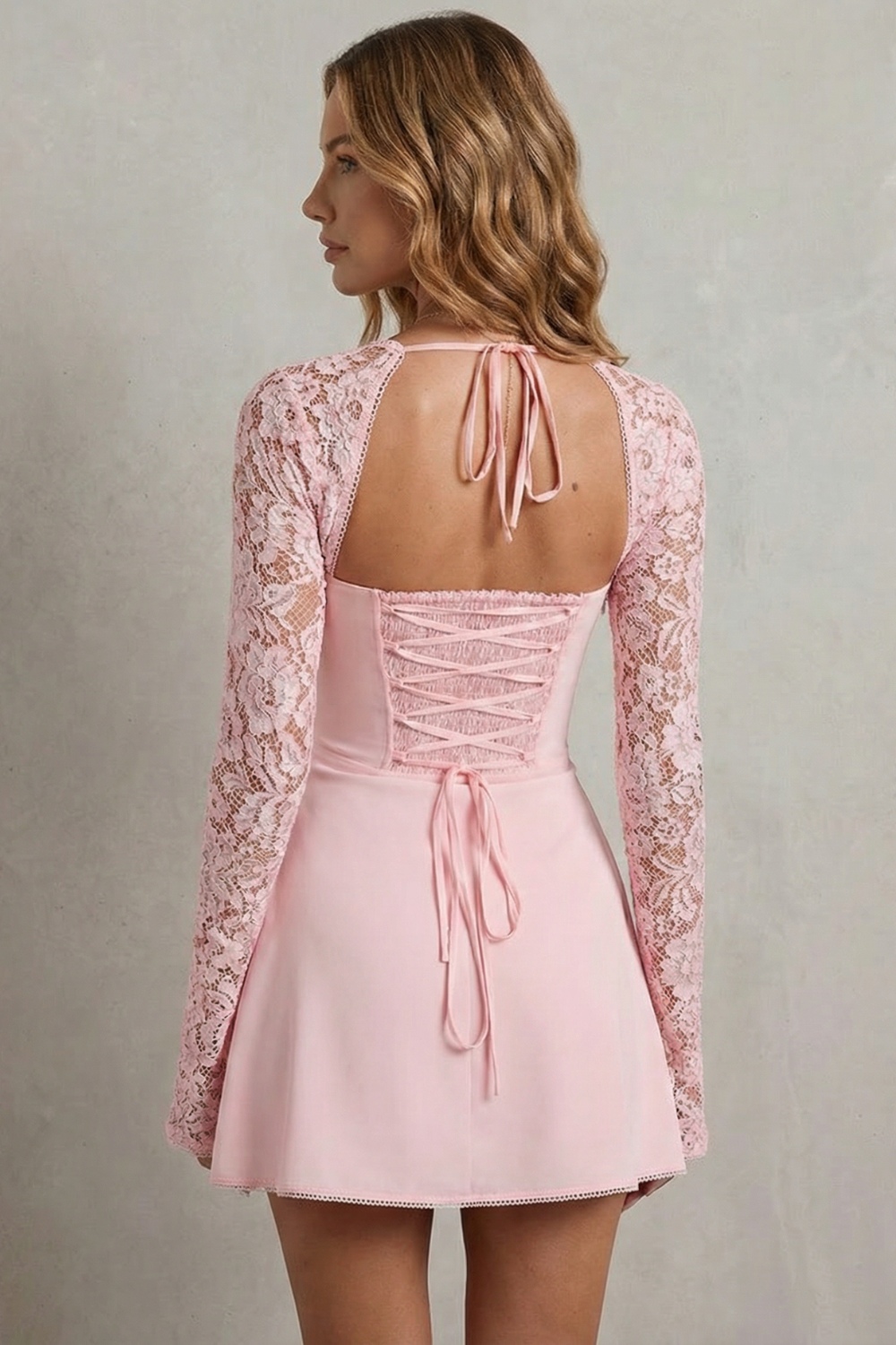 Noemira – Charme de manga em renda – Vestido curto