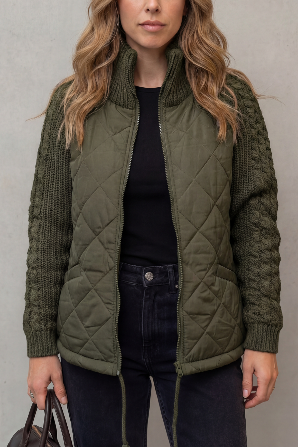Norcetta – Detalhe de tricô texturizado – Jaqueta puffer acolchoada