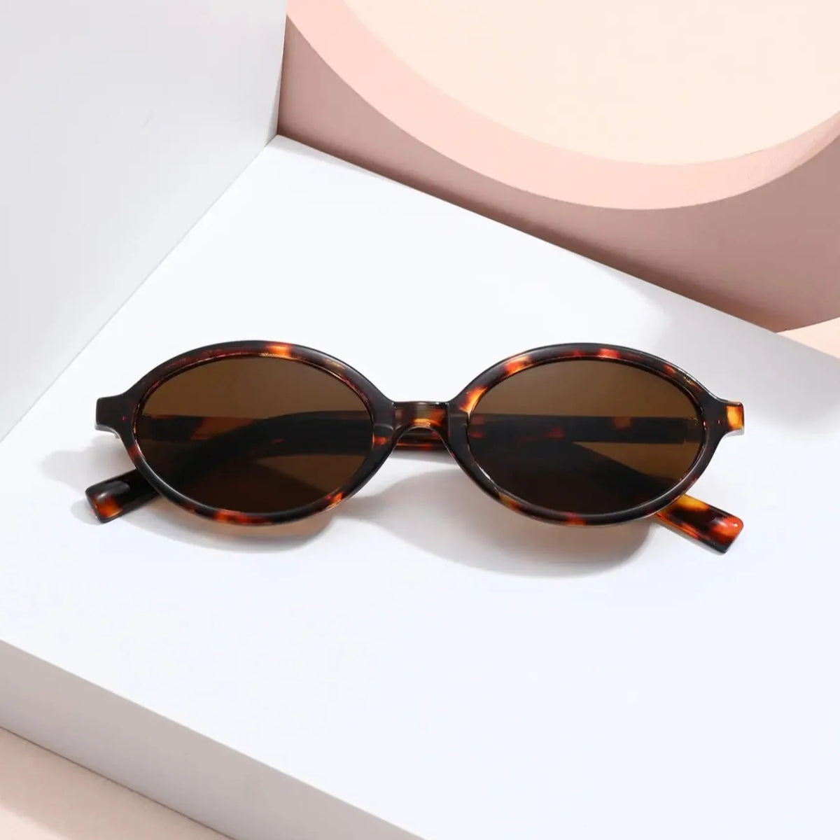Óculos de Sol Helena C01 - Proteção UV 400, Estilo Moderno