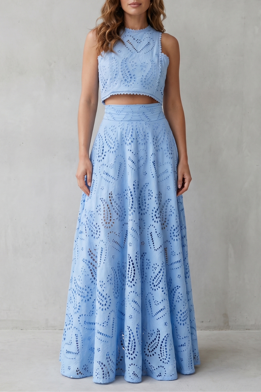 Parivelle – Elegância em renda bordada – Conjunto com saia