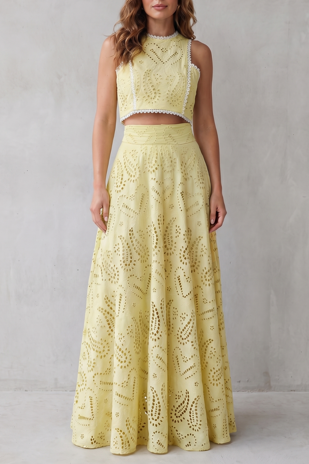 Parivelle – Elegância em renda bordada – Conjunto com saia