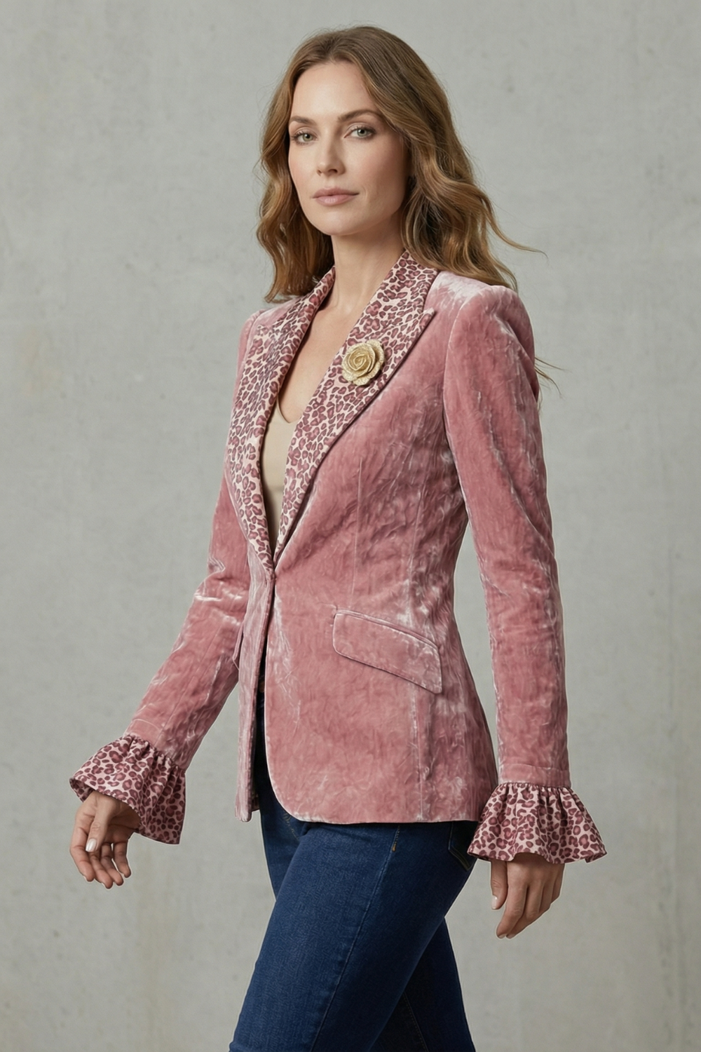Rosavienne – Lapela estampada destaque – Blazer de veludo