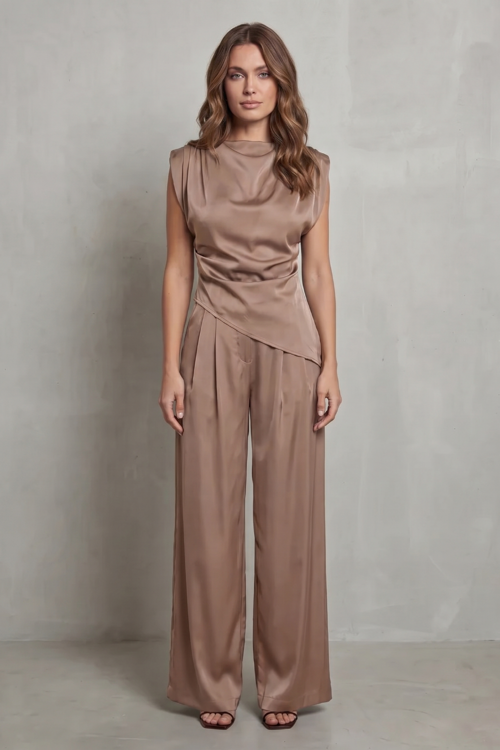 Selora – Detalhe de cintura drapeada – Conjunto de elegância casual