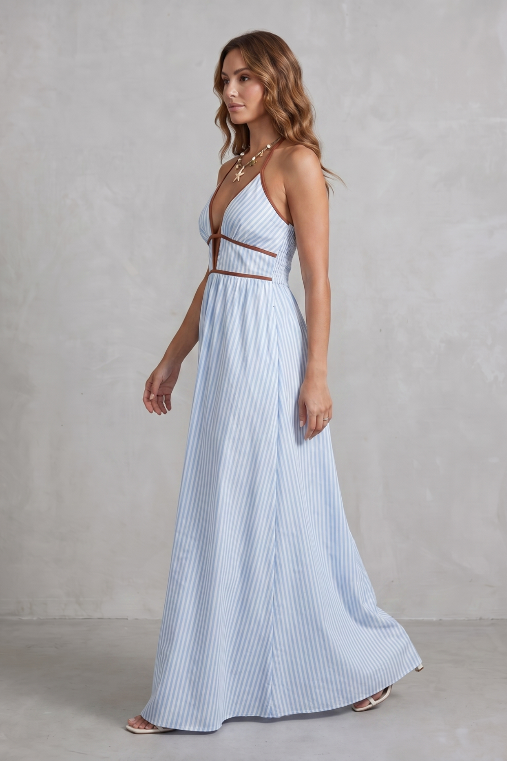 Serelisse – Silhueta listrada com costas abertas – Vestido longo