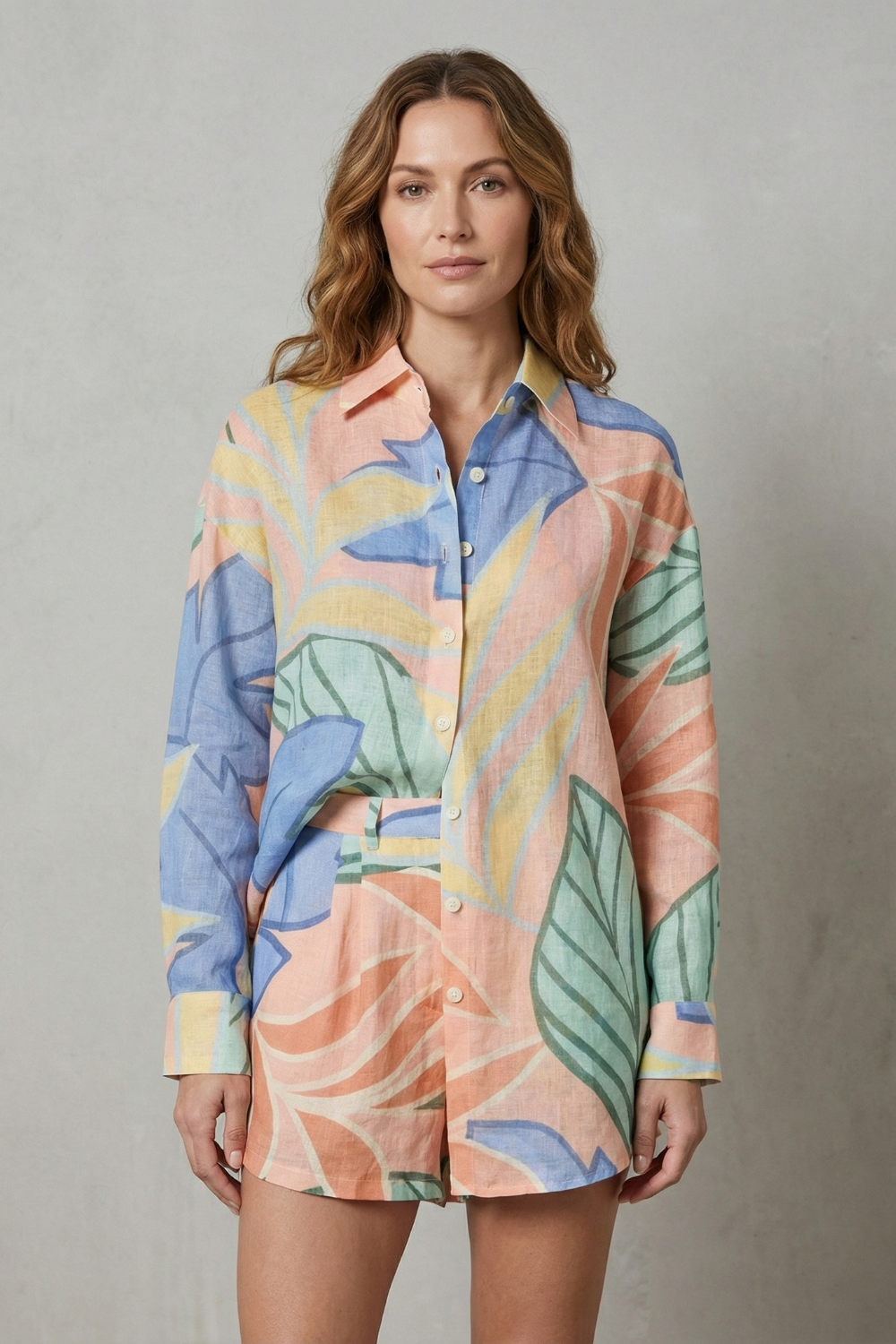 Solmara – Estampa de folhas tropicais – Conjunto de camisa e short