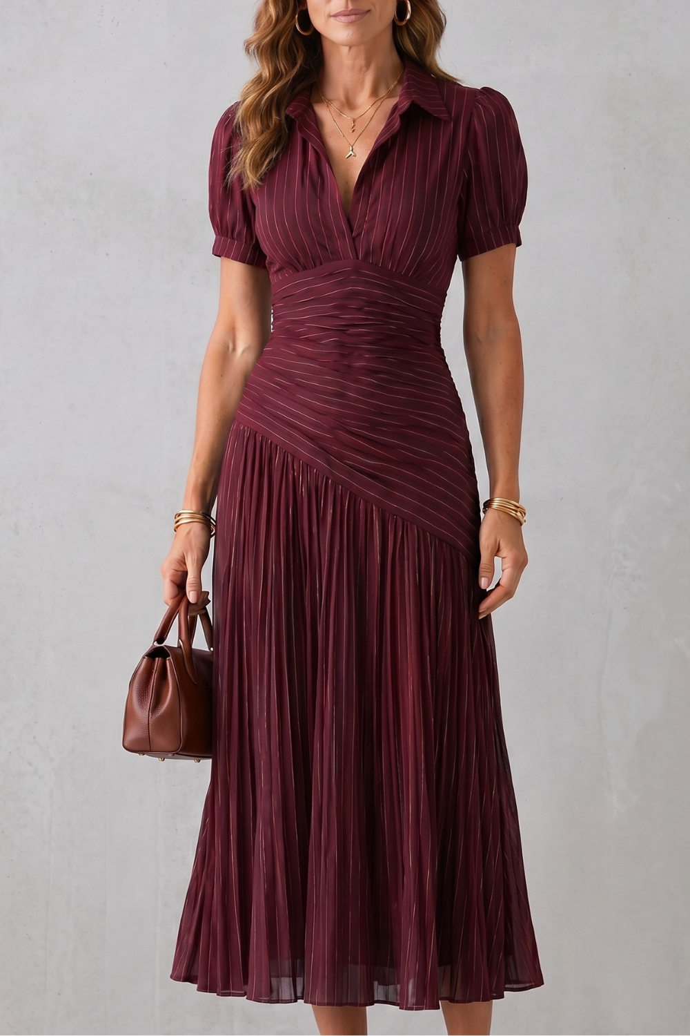 Theodelle – Refinamento na cintura plissada – Vestido midi