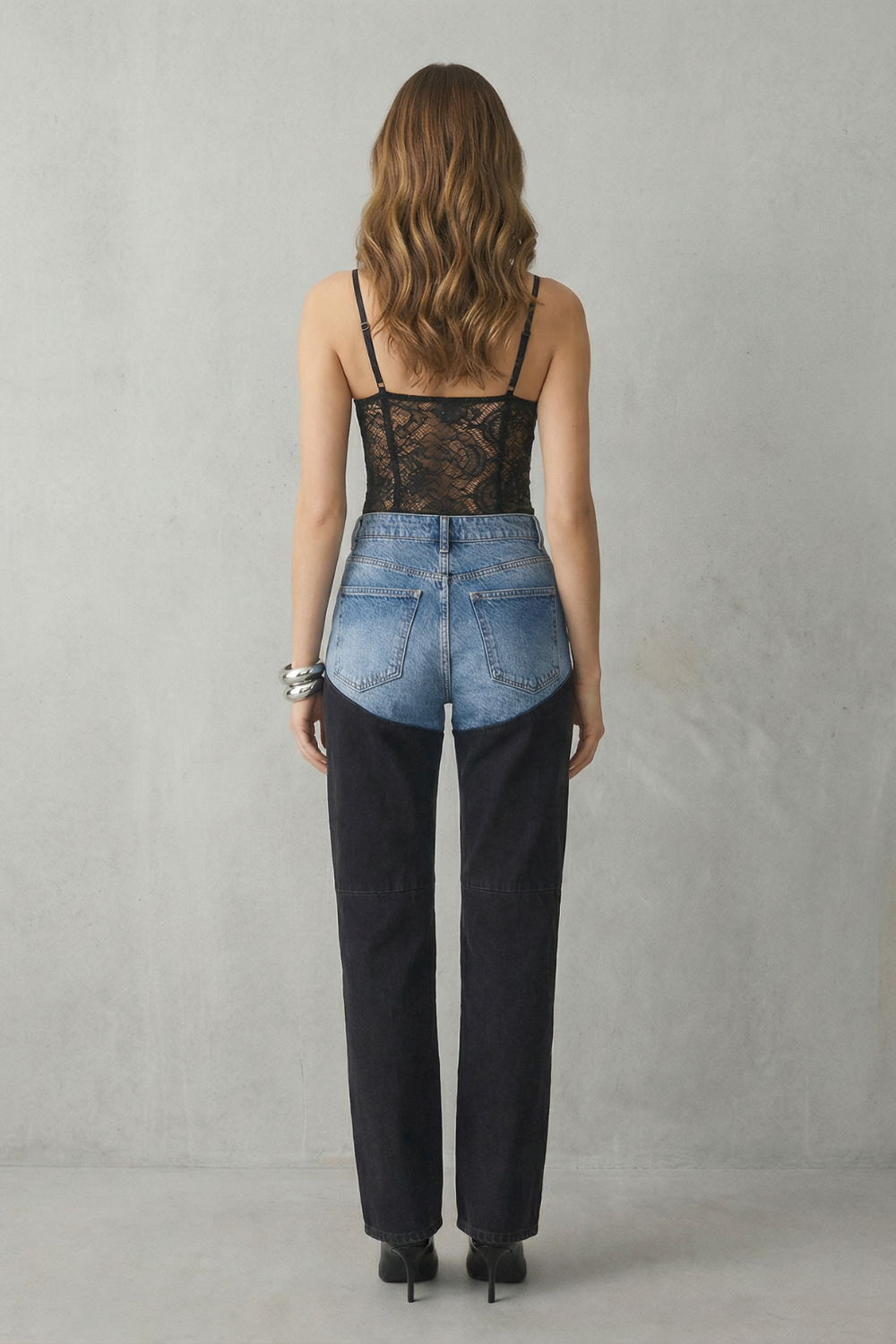 Valbrune – Ilusão bicolor – Calça jeans reta cintura alta