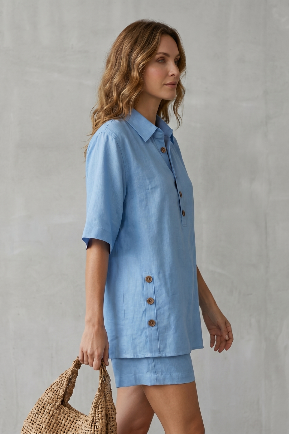Verdelia – Conforto amplo com detalhes de botões – Conjunto com shorts
