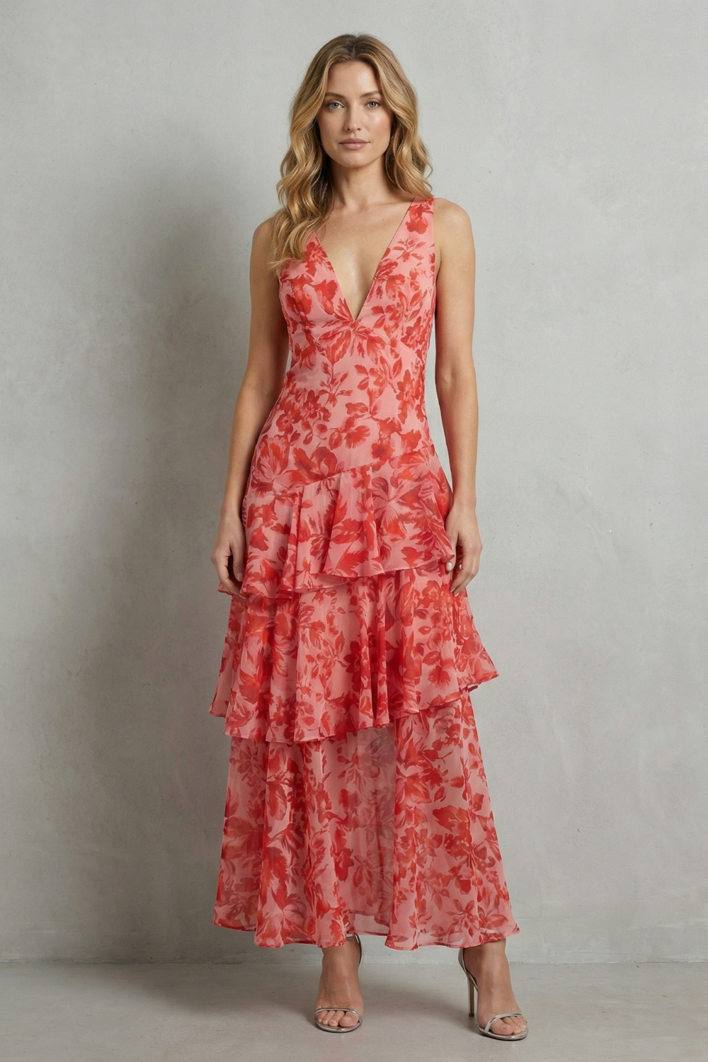 Virella – Camadas em vermelho floral – Vestido longo de chiffon com babados