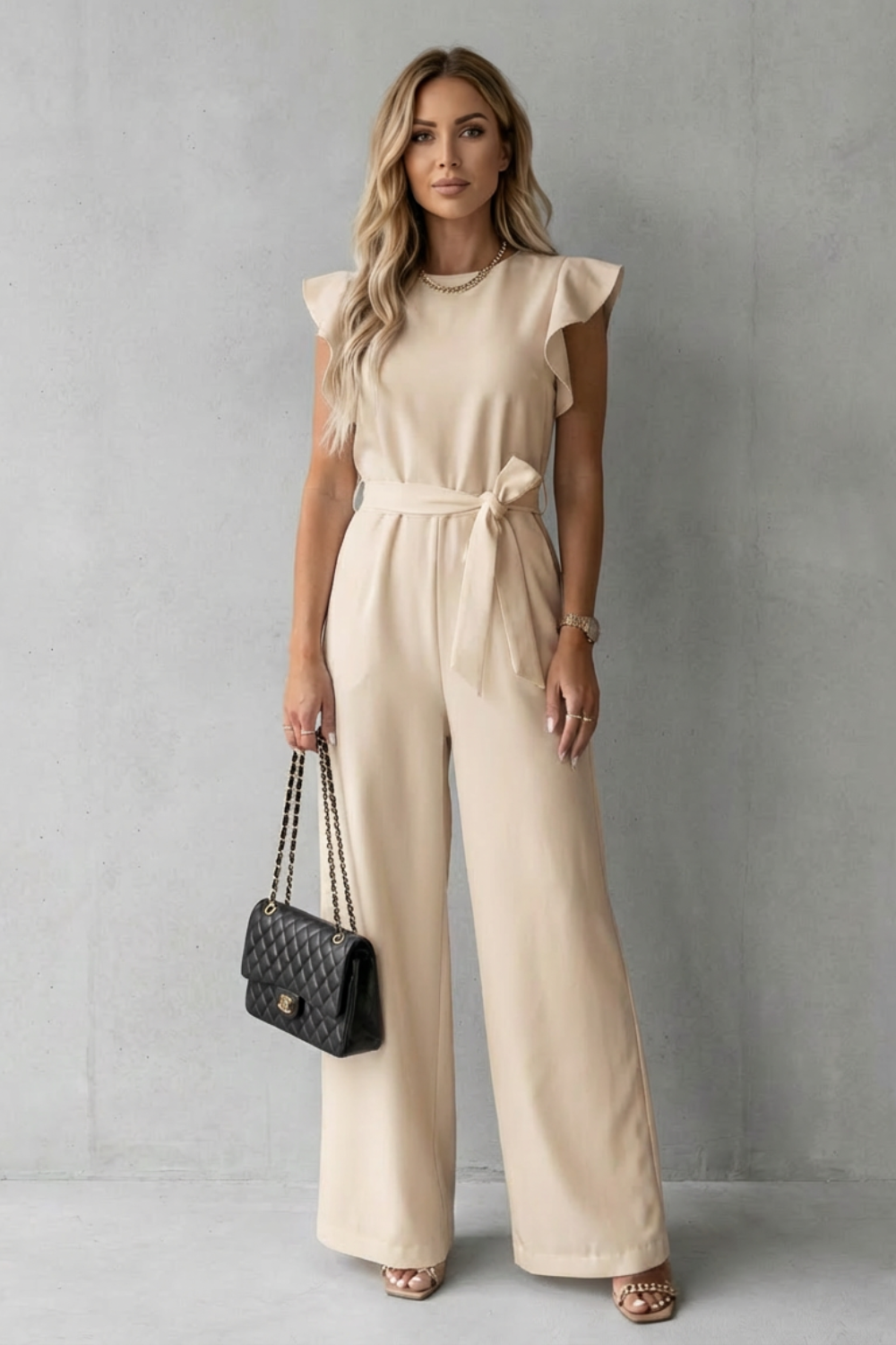 Virelle – Macacão pantalona com manga babado e cinto
