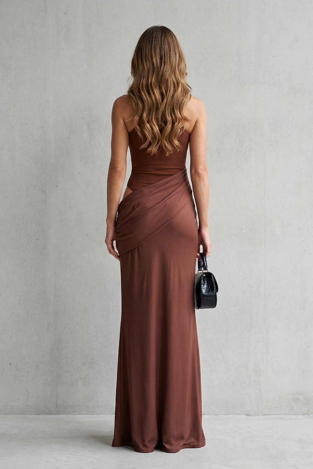Zara – Sedução esculpida – Vestido Longo Recortado Feminino