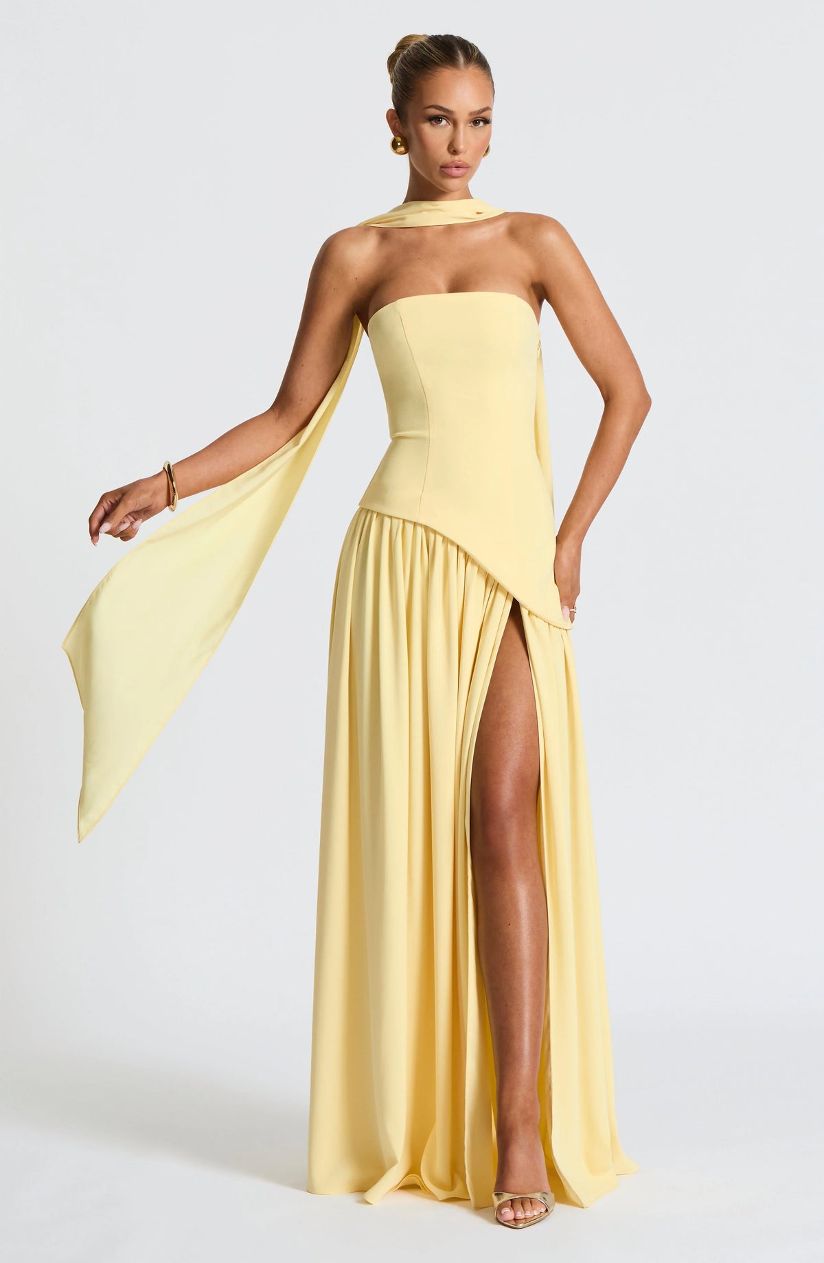 Vestido Longo Assimétrico com Fenda e Lenço - Freya