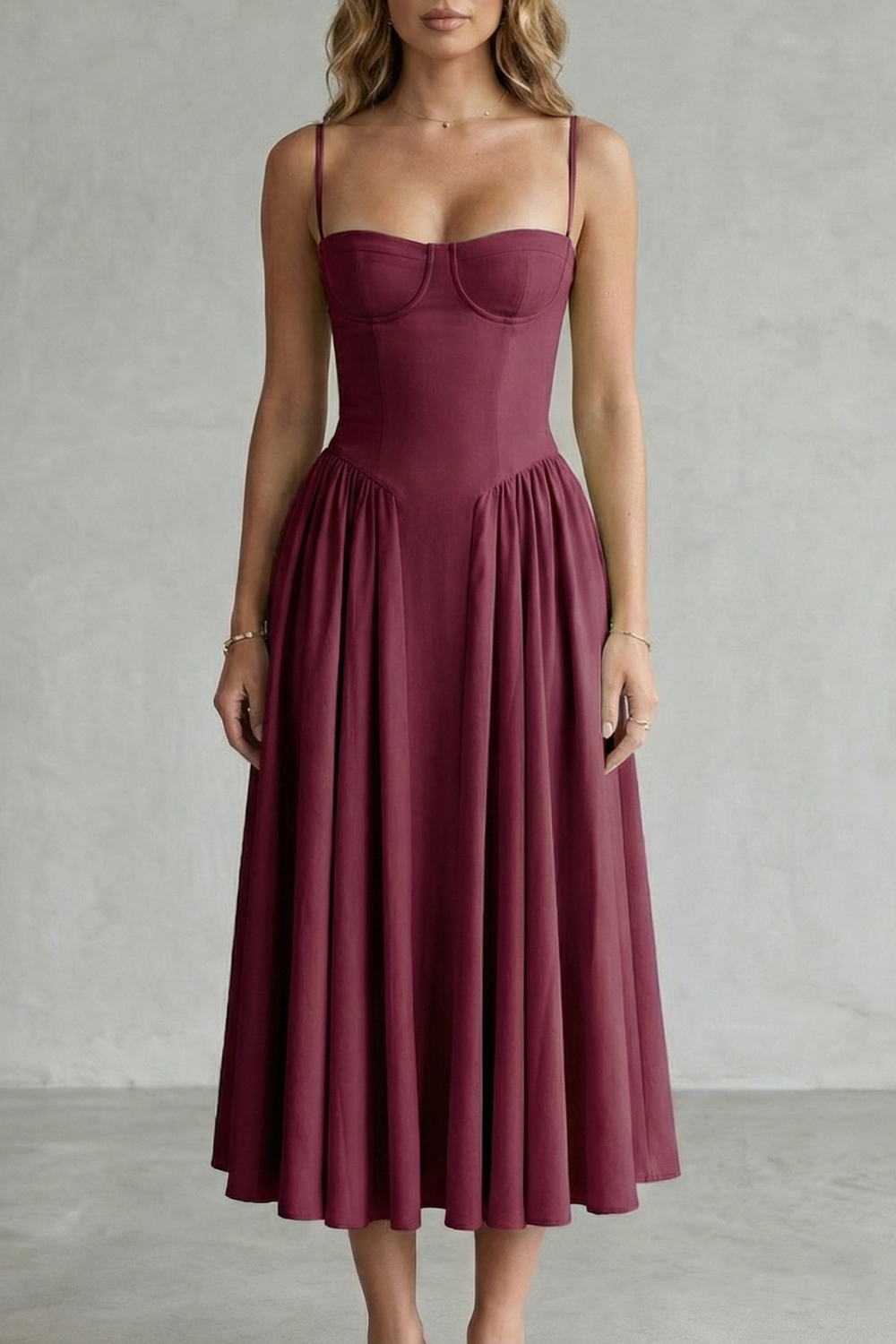 Calliope – Estrutura atemporal – Vestido Midi Feminino Estruturado sem Mangas