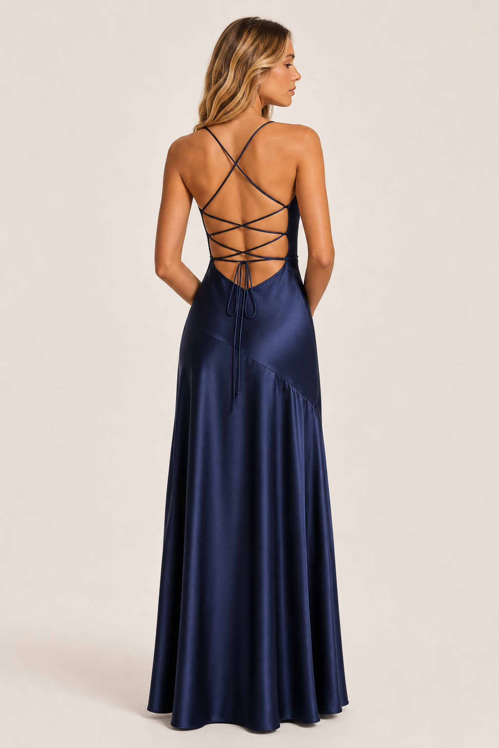 Maxikleid mit Rüschenabschluss — studio_back — Sofia [39c3bba6-b9f9-4b15-8a2b-6c573cfeb003]