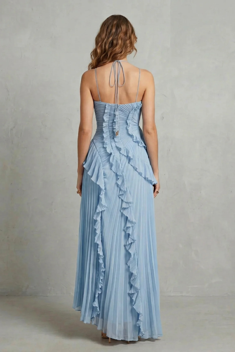 Lavirea – Pregas esculturais – Vestido midi ombro único