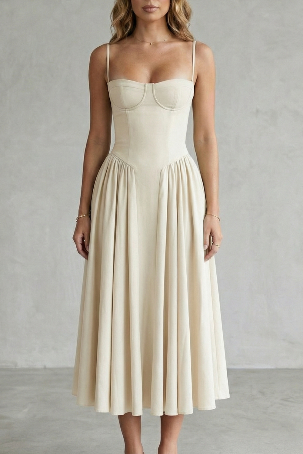 Calliope – Estrutura atemporal – Vestido Midi Feminino Estruturado sem Mangas