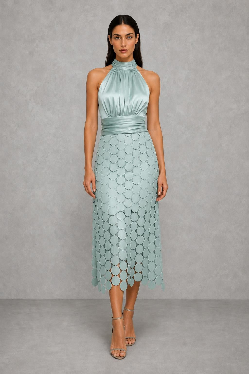 Vestido Longo Acetinado com Aplicações Circulares - Lavínia — studio_front — Helena [33098c6b-d371-4937-a21e-87c26bb06529]