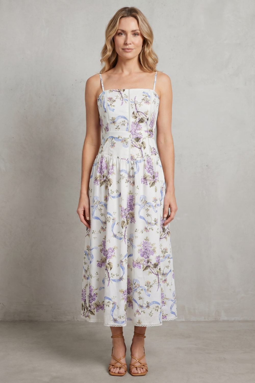 Parven – Corpete esculpido floral – Vestido midi floral