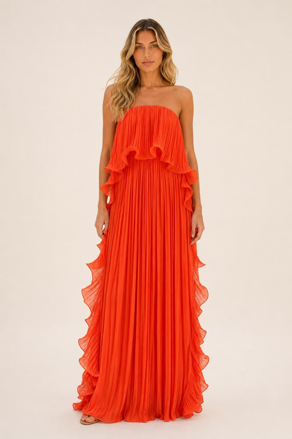Vestido Longo Tomara Que Caia Plissado com Babado Lateral - Georgina — studio_front — Sofia [c947a5ca-b63b-4e02-8802-f1ea668376b1]