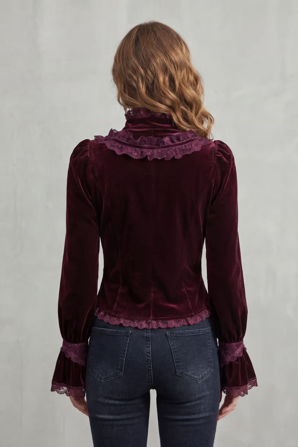 Vignoletta – Renda veludo com babados – Blusa vitoriana